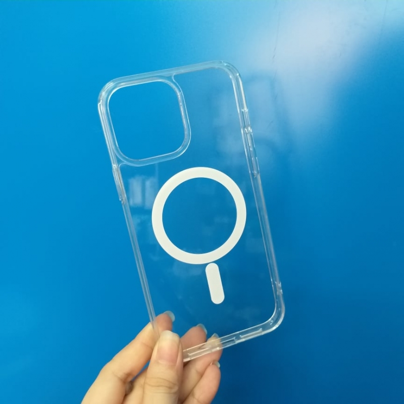 Ốp Lưng iPhone 13 Pro Max Trong Suốt With MagSafe Skin Hiệu Likgus chất liệu nhựa tổng hợp TPU cao cấp sử dụng công nghiệp magsafe rất tiện ích trong quá trình sử dụng